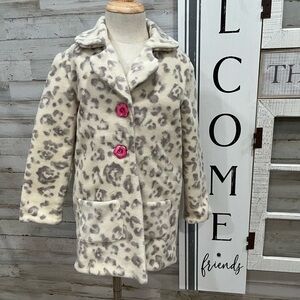 Fun leopard coat with a pop of color!